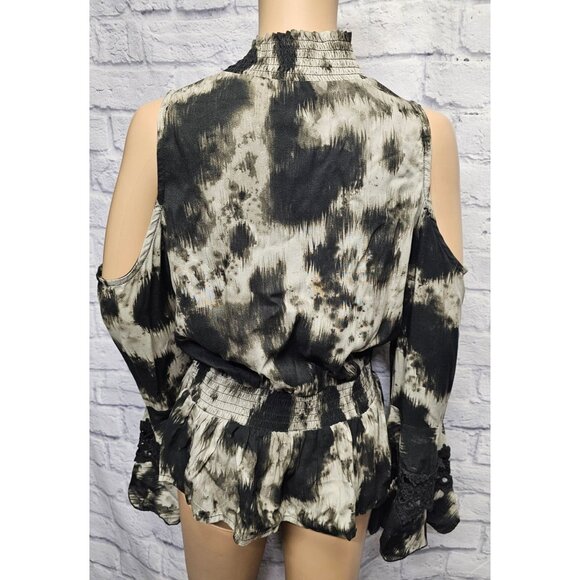 VENUS S BLACK BEIGE MOCK NECK COLD SHOULDER SMOCKED WAIST PEPLUM V-NECK L/S TOP - Picture 4 of 16